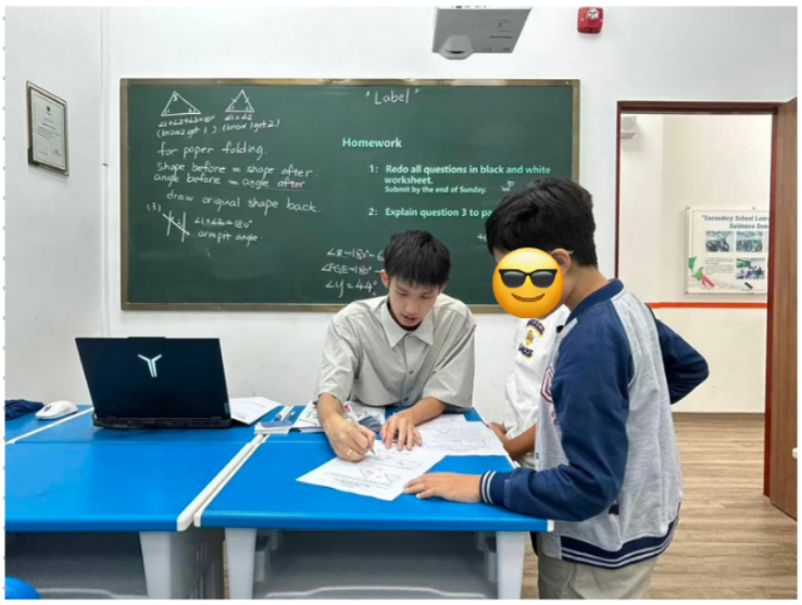 屏幕截图 2025-10-12 235907.png